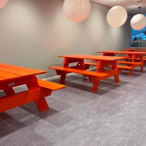 Oranje picknicktafel